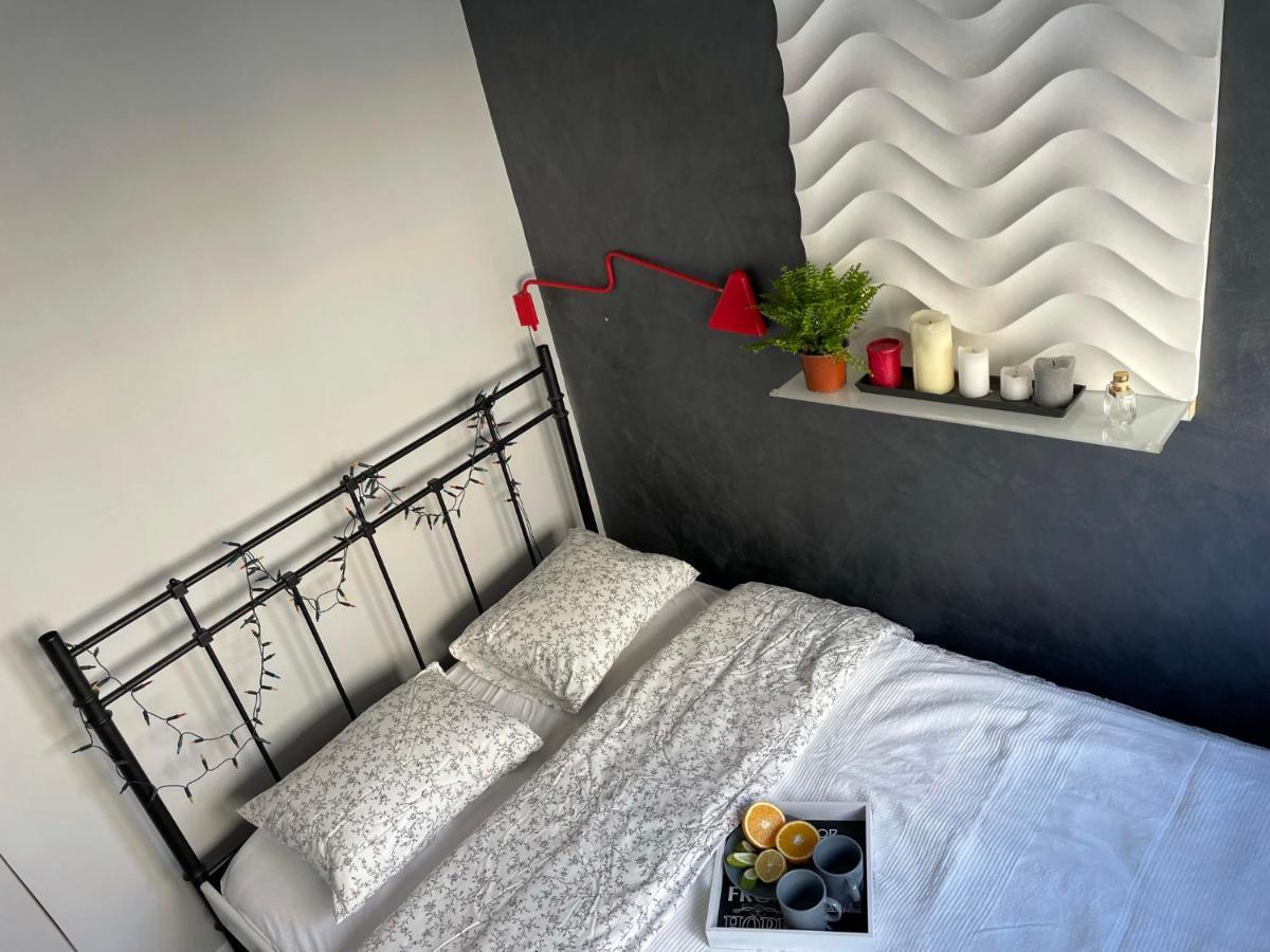Grey Gucci Apartment City Center วอร์ซอ ภายนอก รูปภาพ