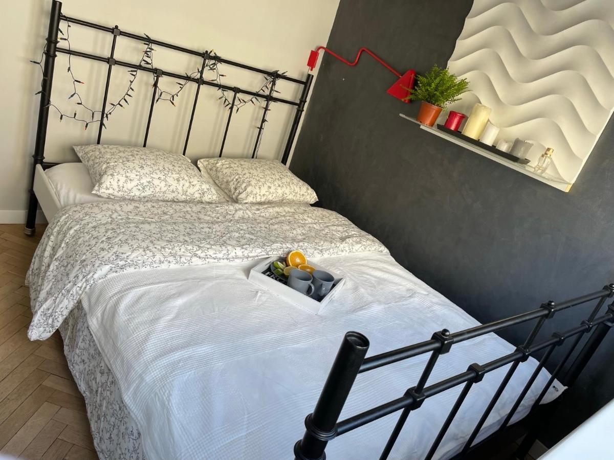Grey Gucci Apartment City Center วอร์ซอ ภายนอก รูปภาพ